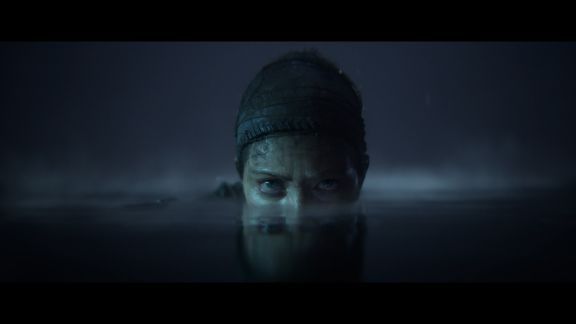 Senua emerging from water